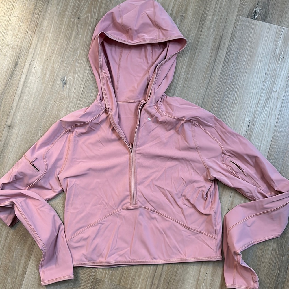 Cropped Lululemon workout jacket. Size Medium